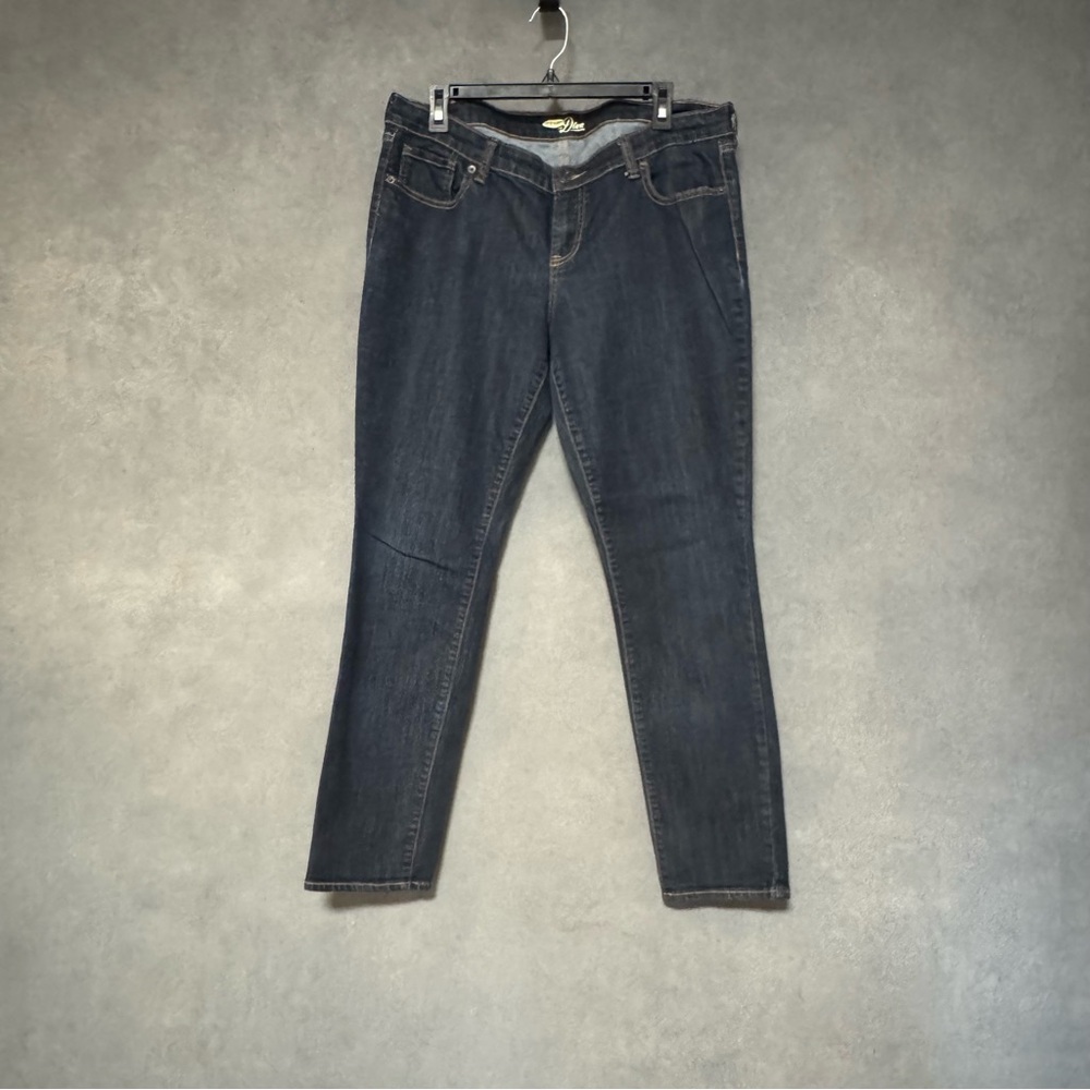 Old Navy Diva Skinny size 14 in New Rinse